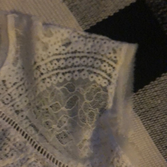 Sheer lace blouse - Picture 4 of 4